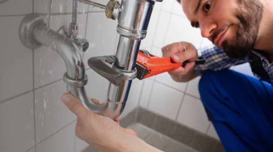 Professional clogged toilet repair services in Sikeston, MO